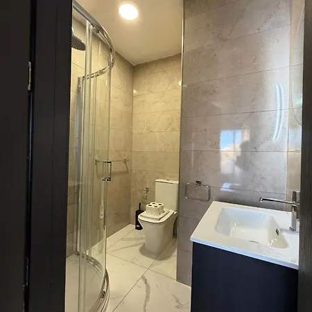 Qawra 2 Bed - Church Square - By Hostmt *