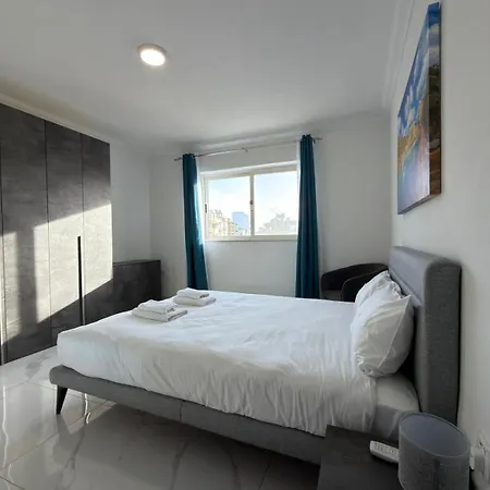 Qawra 2 Bed - Church Square - By Hostmt Сент-Полс-Бей