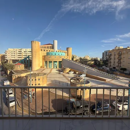 Апартаменты Qawra 2 Bed - Church Square - By Hostmt *