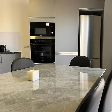 Qawra 2 Bed - Church Square - By Hostmt