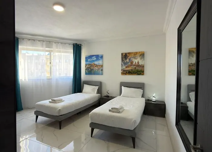 Qawra 2 Bed - Church Square - By Hostmt Apartment *