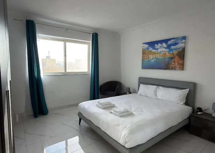 Qawra 2 Bed - Church Square - By Hostmt St. Paul's Bay