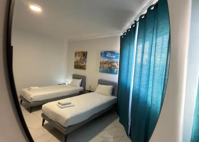 Qawra 2 Bed - Church Square - By Hostmt * St. Paul's Bay