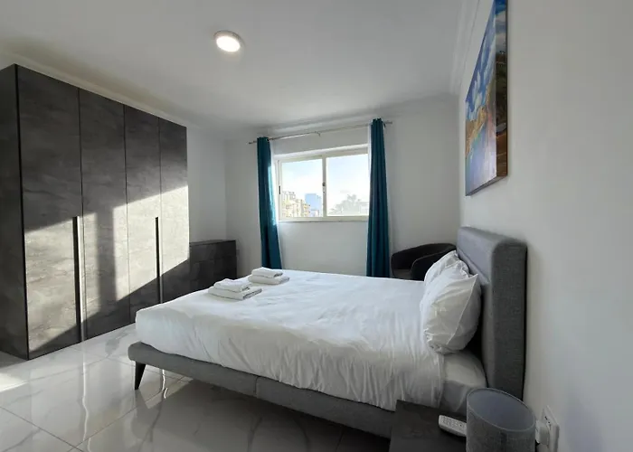 Qawra 2 Bed - Church Square - By Hostmt St. Paul's Bay