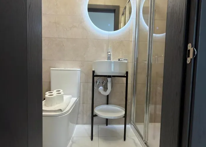 Qawra 2 Bed - Church Square - By Hostmt * St. Paul's Bay